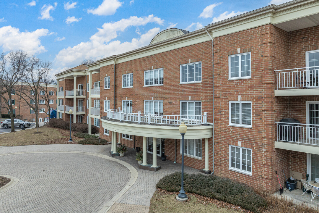 Bell Tower Place North in Bloomingdale, IL - Building Photo