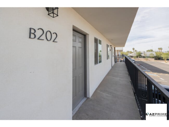 2121 W Adams St in Phoenix, AZ - Building Photo - Building Photo
