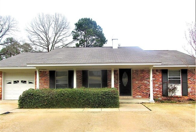 108 Deer Trace in Prattville, AL - Building Photo - Building Photo