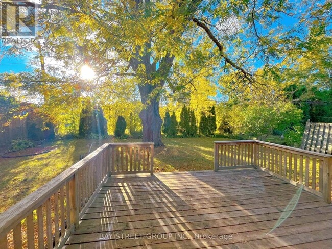 property at 12 Wakil Dr