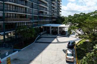 Palm Bay Yacht Club Condo in Miami, FL - Building Photo - Building Photo