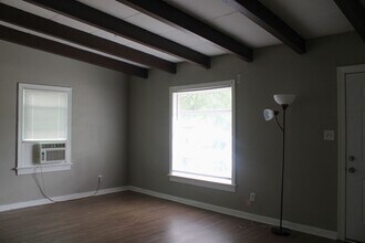 1303 Downing St SW in Wilson, NC - Foto de edificio - Building Photo