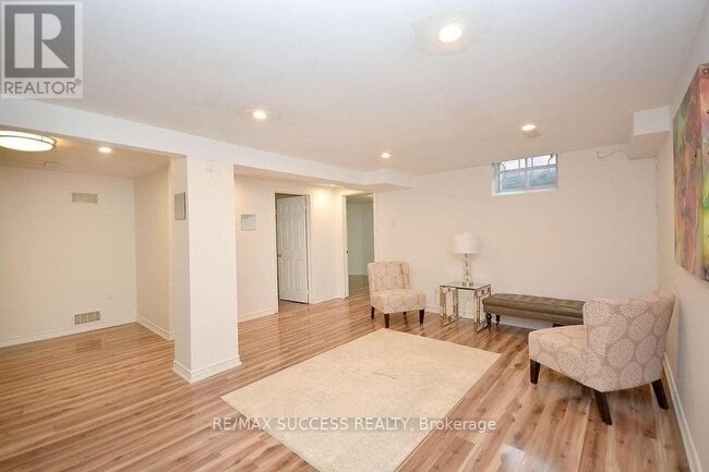 property at 422 Silverthorne Crescent