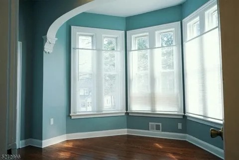 225 Somerset St in Bound Brook, NJ - Foto de edificio - Building Photo