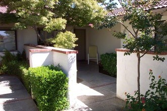 1537 W Boston Ave in Fresno, CA - Foto de edificio - Other