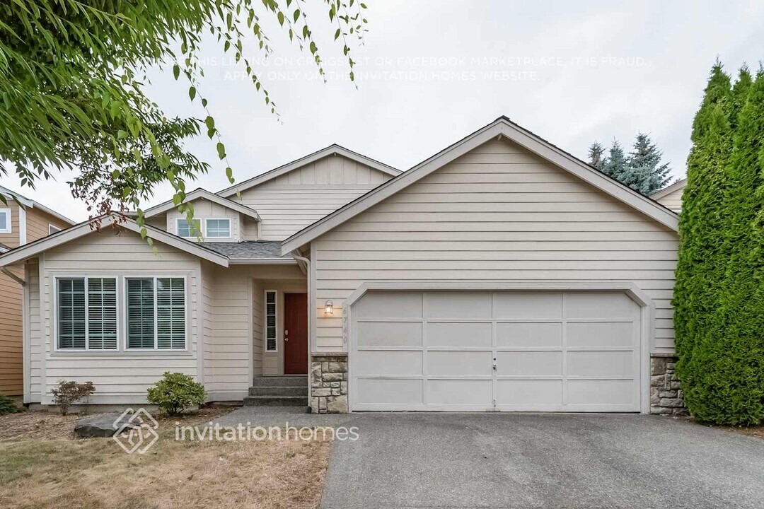 6740 NE 1st Pl in Renton, WA - Building Photo