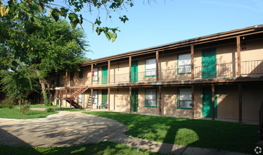 307 N 14th Apartments in Killeen, TX - Foto de edificio - Building Photo