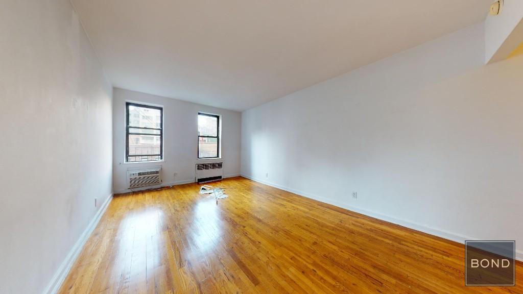 432 E 83rd St in New York, NY - Building Photo