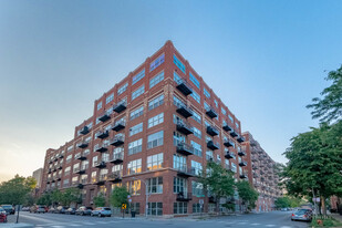 1500 W Monroe St in Chicago, IL - Building Photo