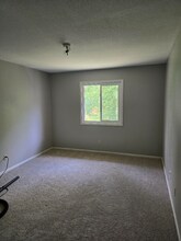 1718 NW Pine Rd in Ankeny, IA - Building Photo - Building Photo