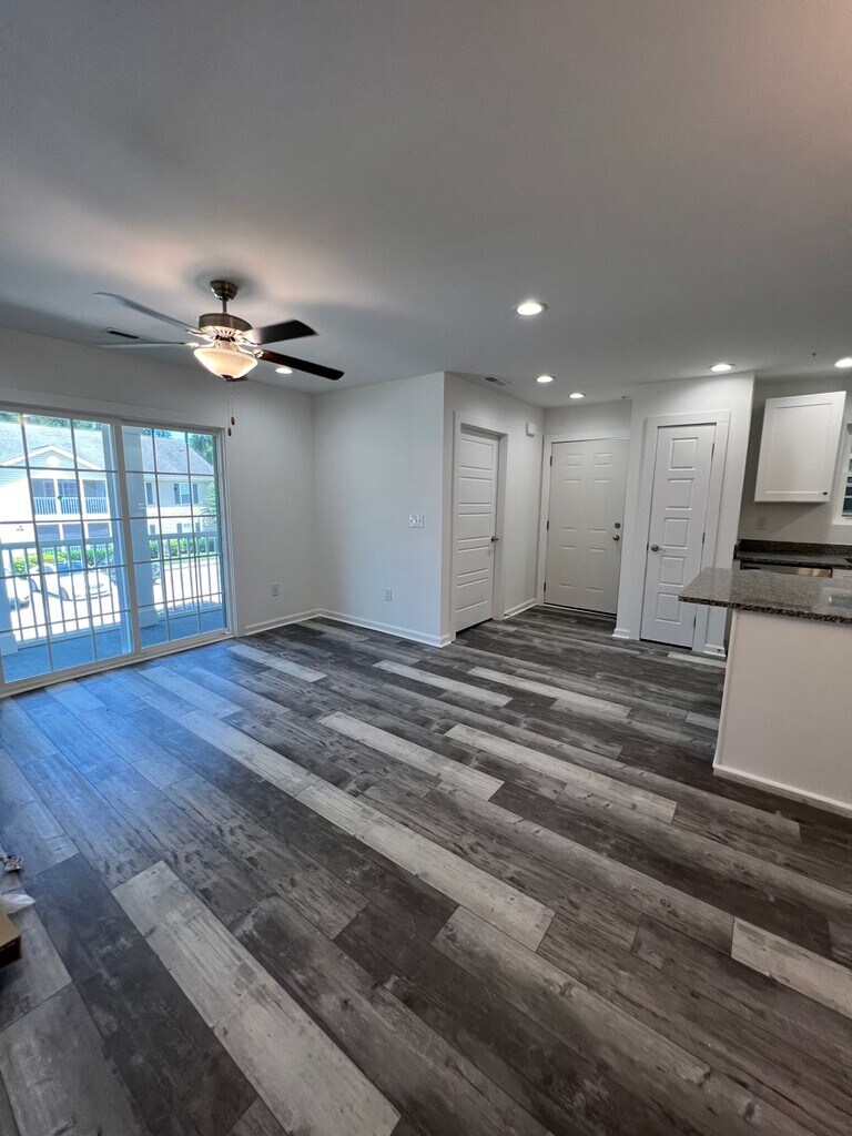 Colonial Gardens Apartments Longs, SC Apartments For Rent