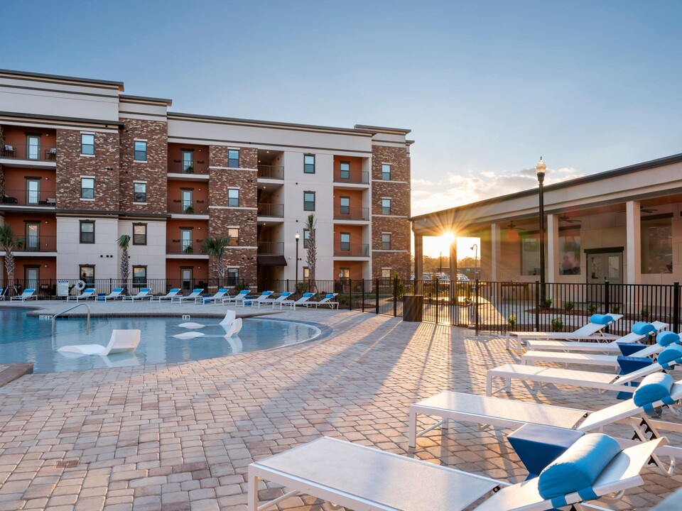 Grand Park Luxury Apartment Homes in Thomasville, GA - Foto de edificio