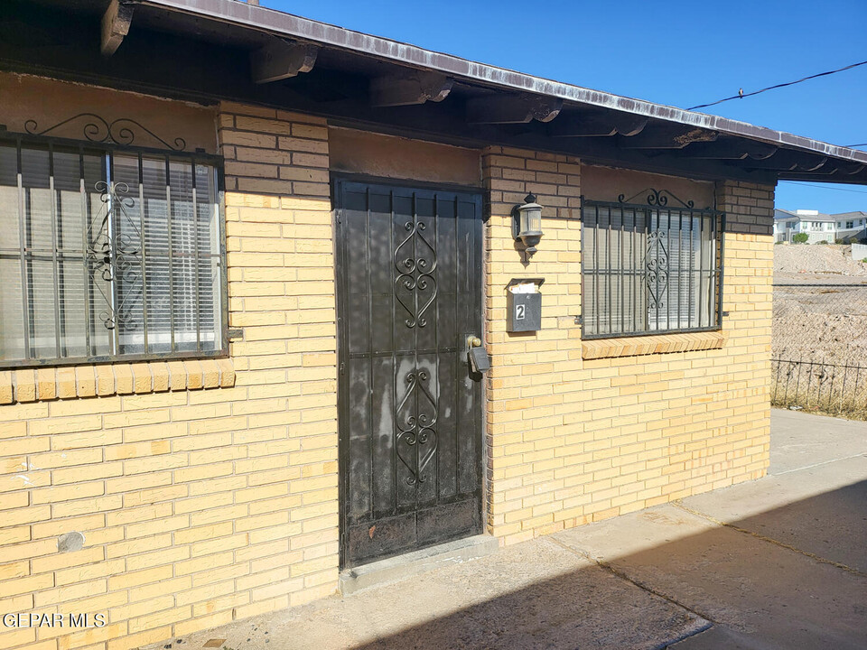 5233 Carousel Dr in El Paso, TX - Building Photo