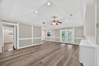 8123 Edgemoor Dr in Houston, TX - Building Photo - Building Photo