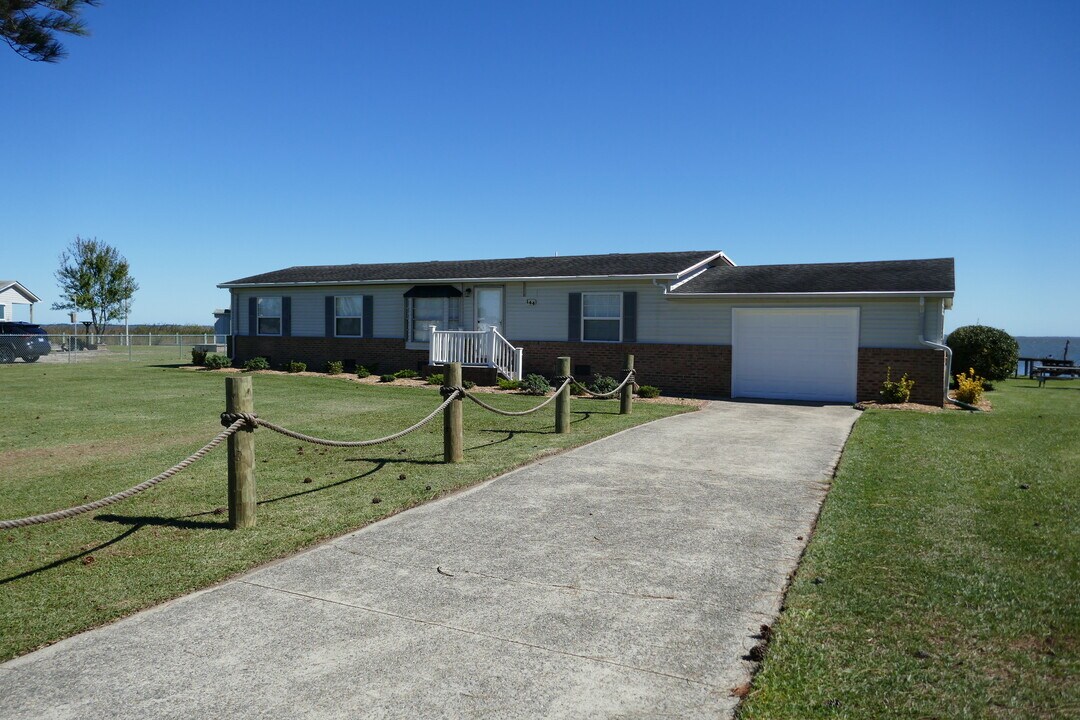 144 Edgewater Dr in Grandy, NC - Building Photo