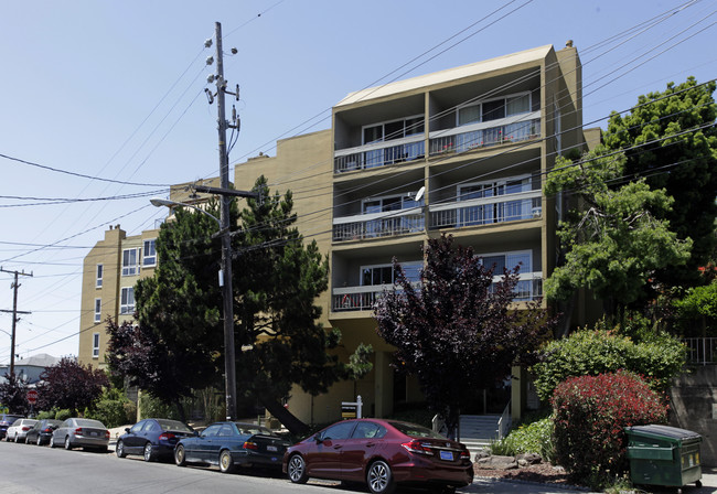 765 Rand Ave in Oakland, CA - Foto de edificio - Building Photo