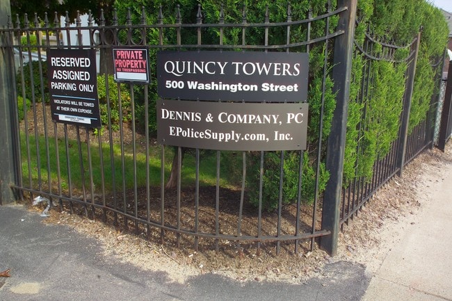 Quincy Towers in Quincy, MA - Foto de edificio - Other