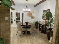 840 Threadneedle St photo'