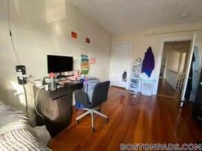 354 Main St, Unit 3 in Medford, MA - Building Photo - Building Photo