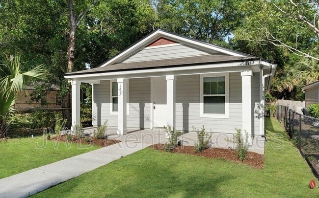property at 1217 Milnor St