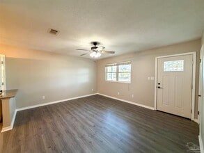 1965 Brentco Rd in Gonzalez, FL - Building Photo - Building Photo