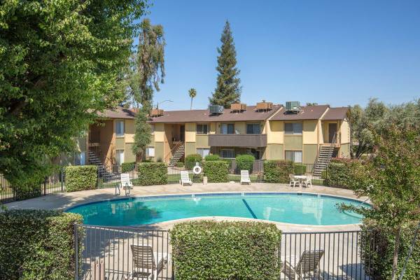 Santa Rosa in Bakersfield, CA - Foto de edificio