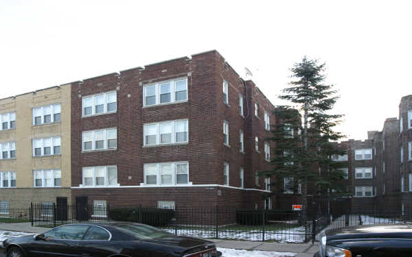 5031 N Harding Ave in Chicago, IL - Building Photo