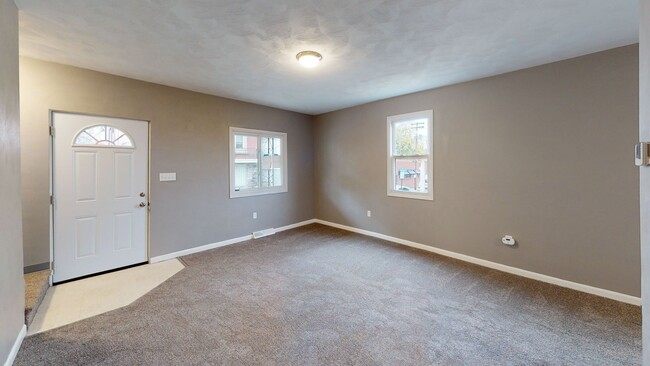 36 Madison Ave in Greensburg, PA - Building Photo - Building Photo