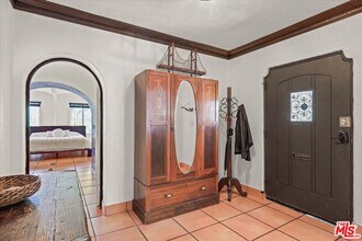 6119 Del Valle Dr in Los Angeles, CA - Building Photo - Building Photo