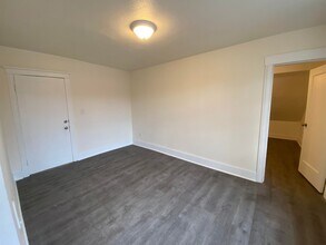 600 Douglas St, Unit # 2 in Wenatchee, WA - Building Photo - Building Photo