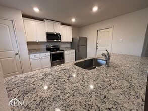 133 Stratton Ln in Jarrell, TX - Building Photo - Building Photo