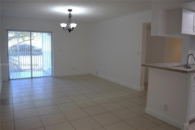 5628 Rock Island Rd, Unit 185 in Tamarac, FL - Building Photo - Building Photo