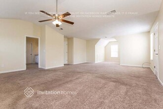 733 Trigg Lake Ct in Stone Mountain, GA - Foto de edificio - Building Photo