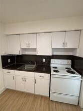 1018 NW 2nd St in Miami, FL - Building Photo - Building Photo