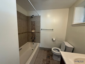 4250 E Lake Rd in Hamilton, NY - Building Photo - Building Photo