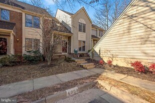 4010 Lake Glen Rd in Fairfax, VA - Building Photo