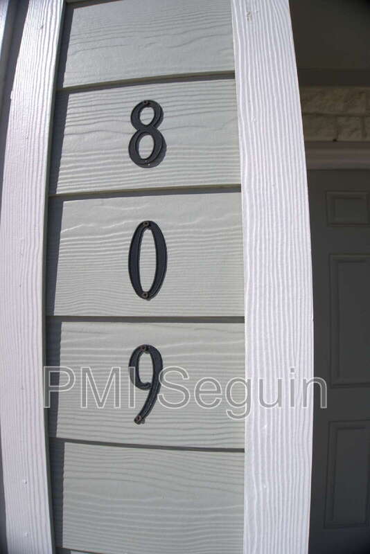 809 Riviera Ct in Seguin, TX - Building Photo - Building Photo