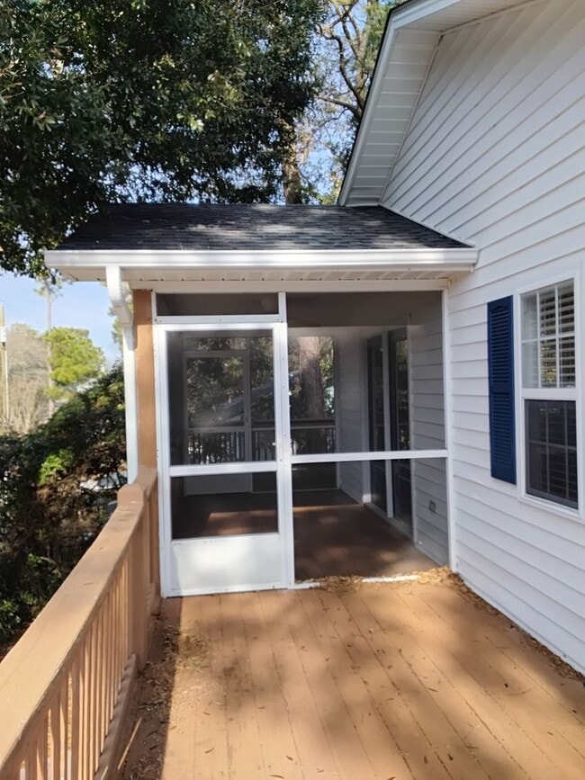 422 Holly St in Emerald Isle, NC - Building Photo - Building Photo