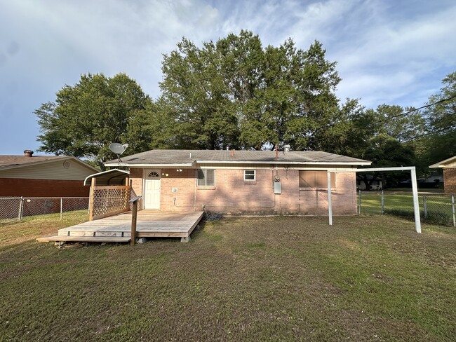 3025 Locust St in Texarkana, AR - Building Photo - Building Photo