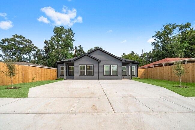5025 Rapido Rd in Houston, TX - Building Photo - Building Photo