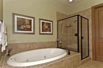 610 Via Ravello, Unit ID824001 in Irving, TX - Foto de edificio - Building Photo