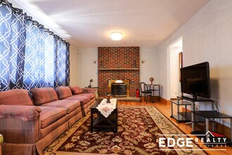 42 Gerrish St, Unit 1 in Boston, MA - Foto de edificio - Building Photo