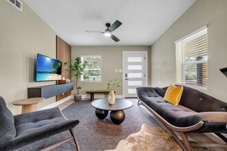 1028 Calloway St in Tallahassee, FL - Building Photo - Building Photo