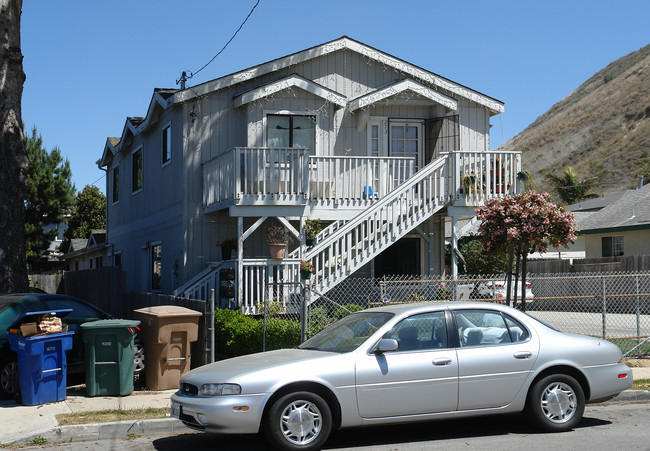 273 E Warner St in Ventura, CA - Building Photo - Building Photo