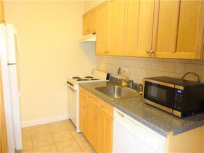 1 E Chase St-Unit -#809 in Baltimore, MD - Building Photo - Building Photo