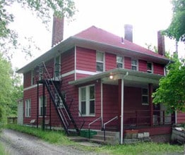 The Benjamin House in Tarentum, PA - Foto de edificio - Other