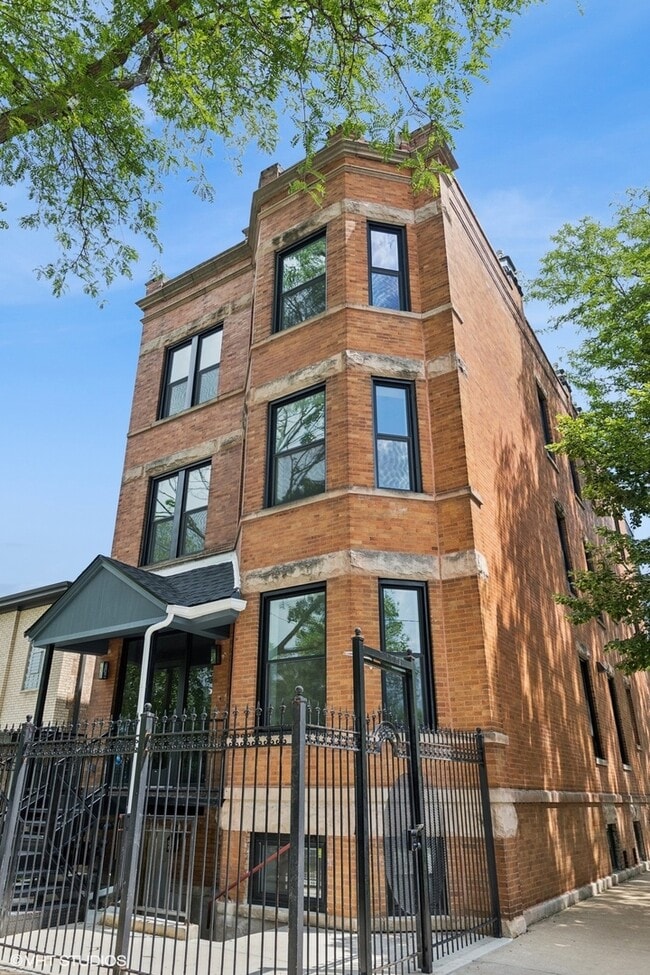 property at 2331 N Campbell Ave