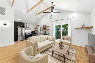 53 Comal St in Austin, TX - Building Photo - Building Photo