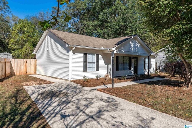 3719 Gray Oaks Dr in Bessemer, AL - Building Photo - Building Photo