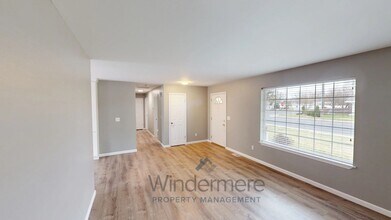 739 S E Landen Dr in College Place, WA - Building Photo - Building Photo